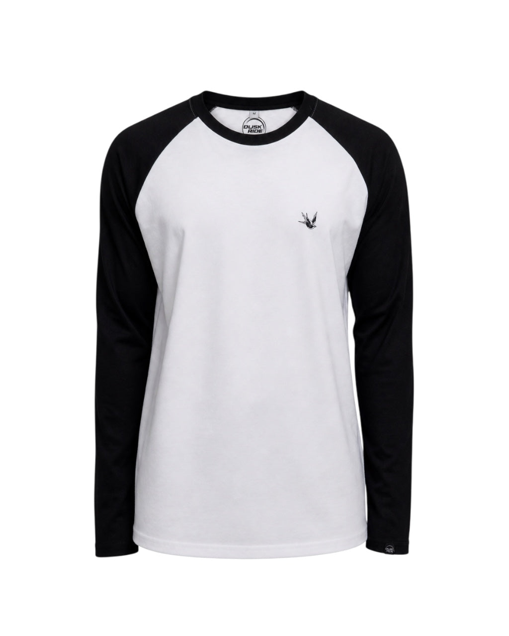 Dusk Ride Raglan Langarmshirt in Weiß und Schwarz aus 100% Baumwolle mit kleinem Logo-Stick auf der Brust