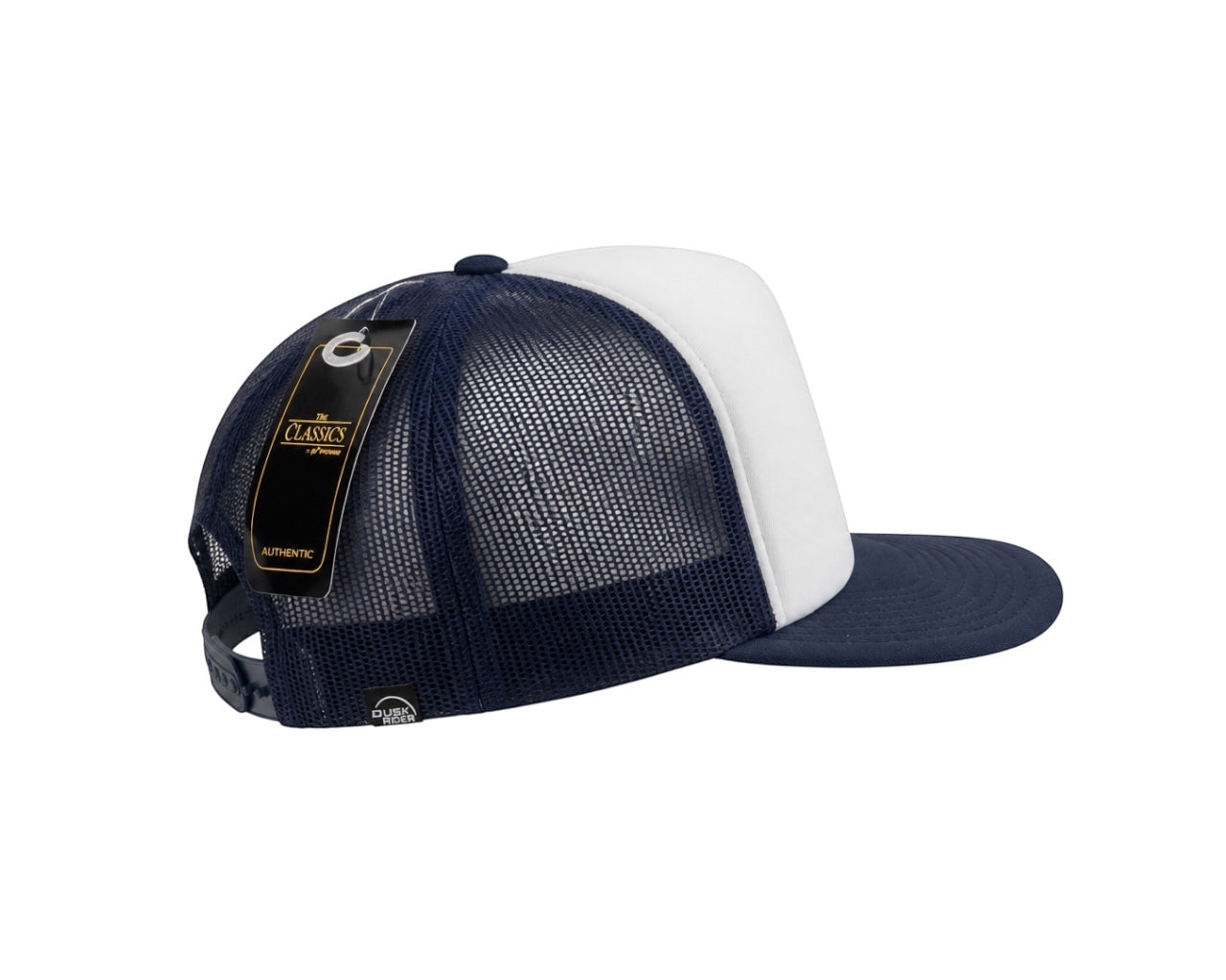 Dusk Ride Trucker Cap in Marineblau und Weiß mit Snapback-Verschluss und gewebtem Patch in Seitenansicht