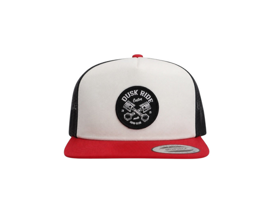 Dusk Ride Snapback-Cap in Weiß, Rot und Schwarz mit gewebtem Pistons-Patch und Trucker-Mesh-Rückseite