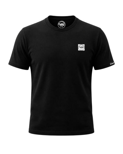 Schwarzes Dusk Ride Premium T-Shirt aus 100% Baumwolle mit kleinem Logo-Aufdruck auf der Brust