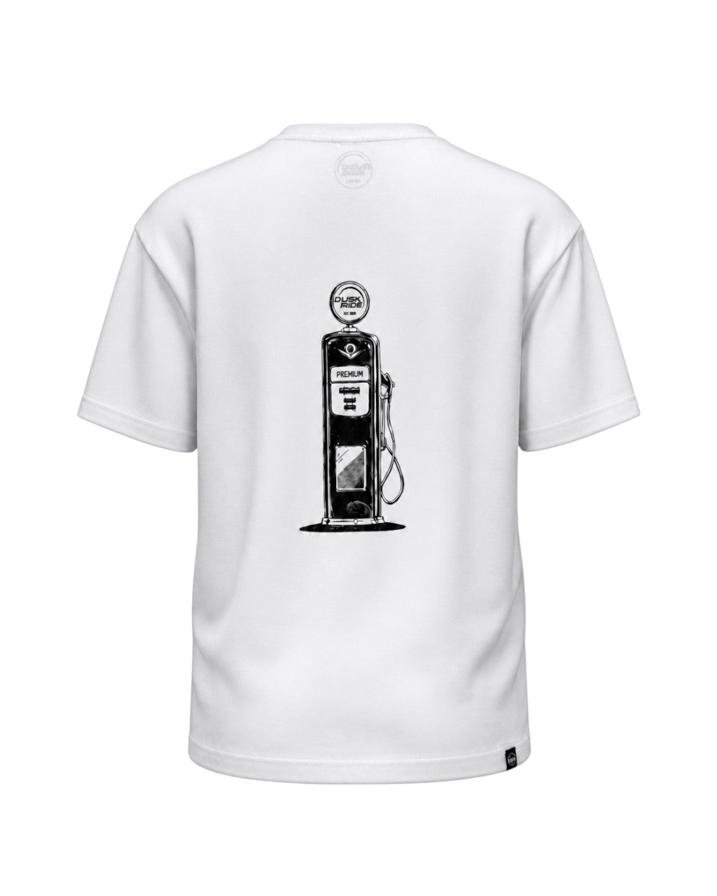Dusk Ride Premium T-Shirt in Weiß aus 100% Baumwolle mit schwarzem Tankstellen-Grafikdruck auf dem Rücken